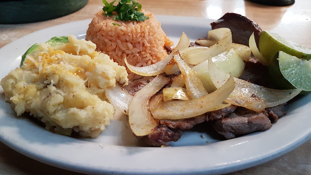 Cocina De Lucia | restaurant | 110 Jane Jayroe Blvd, Laverne, OK 73848, USA | 5809217272 OR +1 580-921-7272