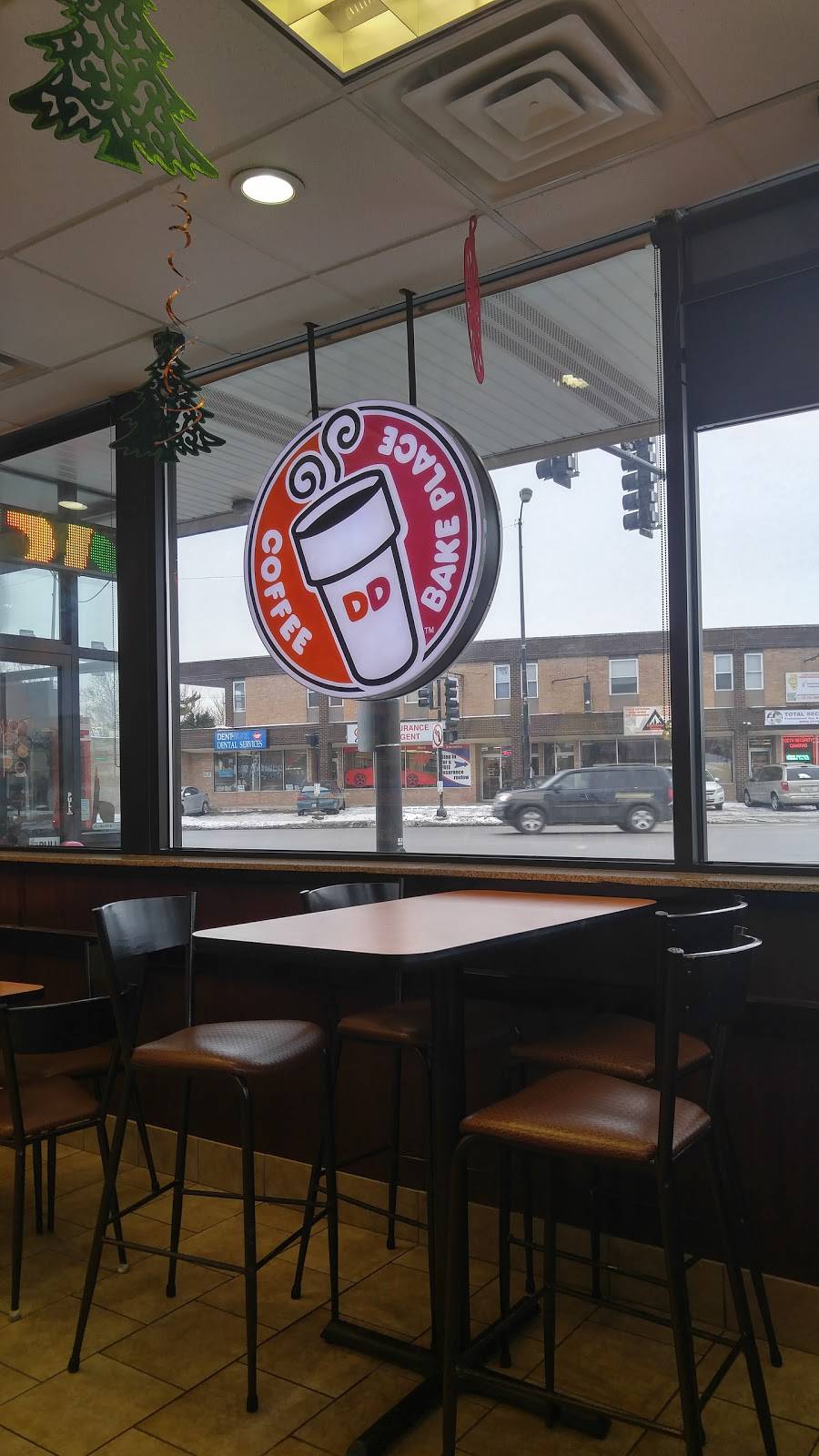 Dunkin Donuts | cafe | 7525 N Harlem Ave, Niles, IL 60714, USA | 8476476998 OR +1 847-647-6998