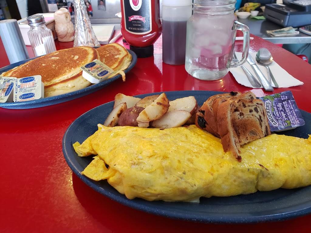 Hoatys of Hampton | restaurant | 682 Lafayette Rd, Hampton, NH 03842, USA | 6039261198 OR +1 603-926-1198