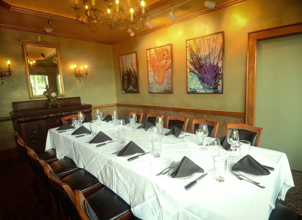 Charleys Steak House | restaurant | 4444 W Cypress St, Tampa, FL 33607, USA | 8133539706 OR +1 813-353-9706