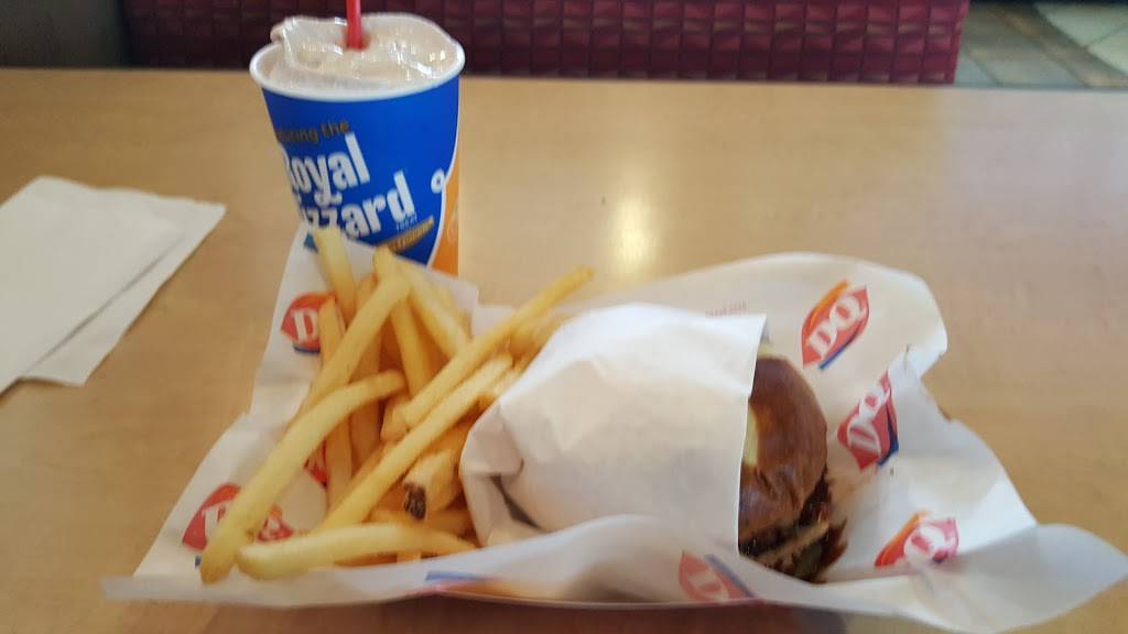 Dairy Queen Grill & Chill | restaurant | 8021 Old Carriage Ct N, Shakopee, MN 55379, USA | 9522242568 OR +1 952-224-2568