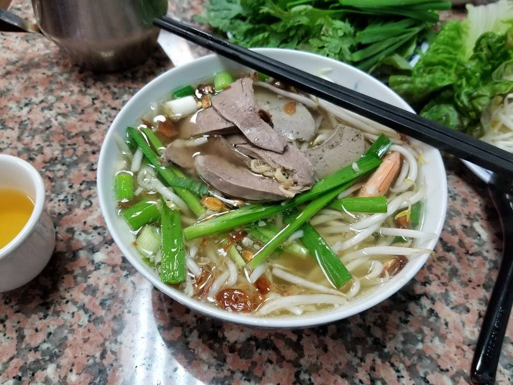 Huong Que Deli and Cafe | restaurant | 7127 Martin Luther King Jr Way S, Seattle, WA 98118, USA | 2067224318 OR +1 206-722-4318