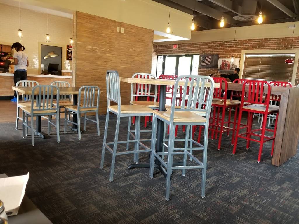 Pizza Hut | restaurant | 3208 SE Loop 820, Forest Hill, TX 76140, USA | 8175511022 OR +1 817-551-1022