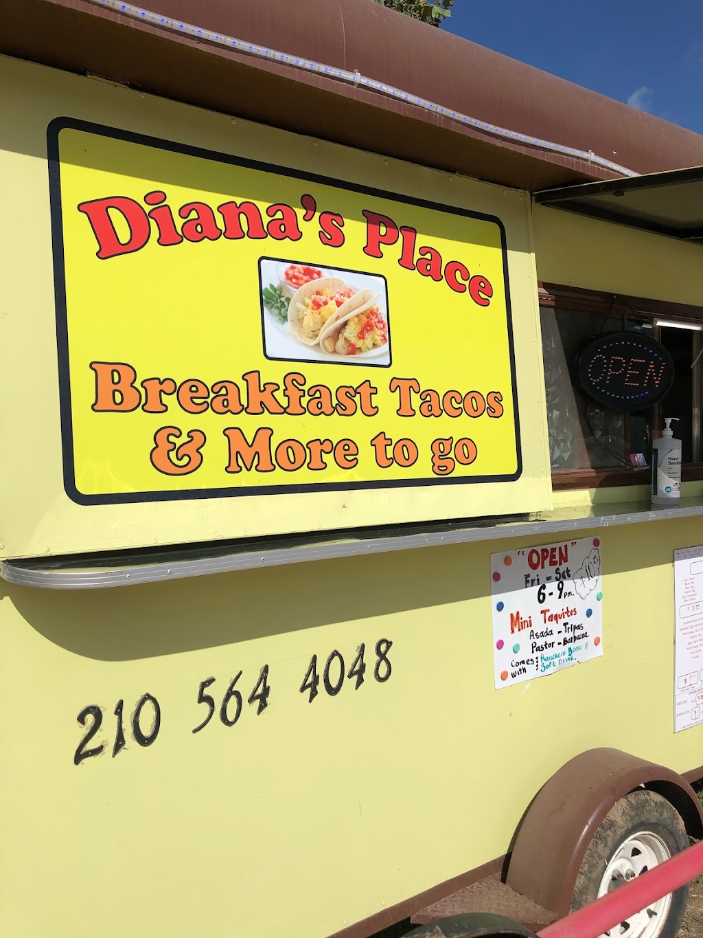 Dianas Place | restaurant | 316 TX-127, Sabinal, TX 78881, USA | 2105644048 OR +1 210-564-4048