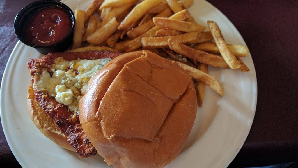 JGs Tarentum Station Grille | restaurant | 101 Station Dr, Tarentum, PA 15084, USA | 7242263301 OR +1 724-226-3301