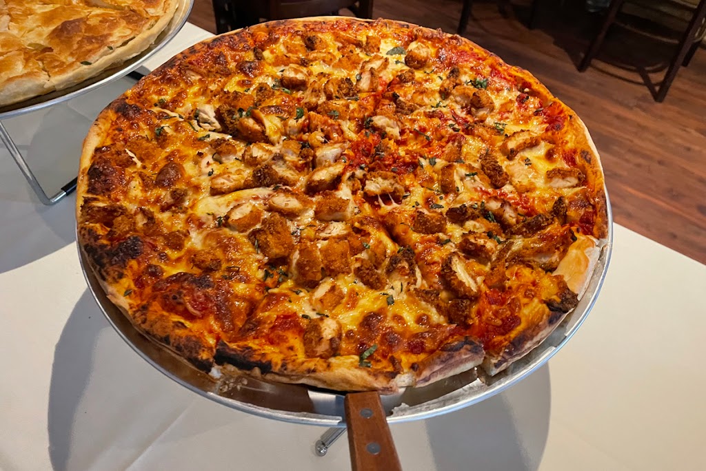 Morina Restaurant | restaurant | 1617 Saybrook Rd, Haddam, CT 06438, USA | 8603454472 OR +1 860-345-4472