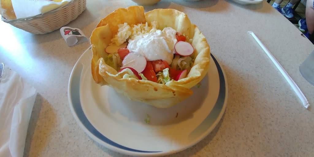 El Patio Mexican Restaurant | restaurant | 7622 Highland Rd, Waterford Twp, MI 48327, USA | 2486665231 OR +1 248-666-5231