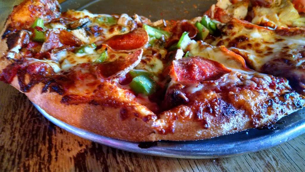 Calvinos Restaurant and Wine Bar | restaurant | Cricket West Shopping Center, 3143 Central Ave, Toledo, OH 43606, USA | 4195315100 OR +1 419-531-5100