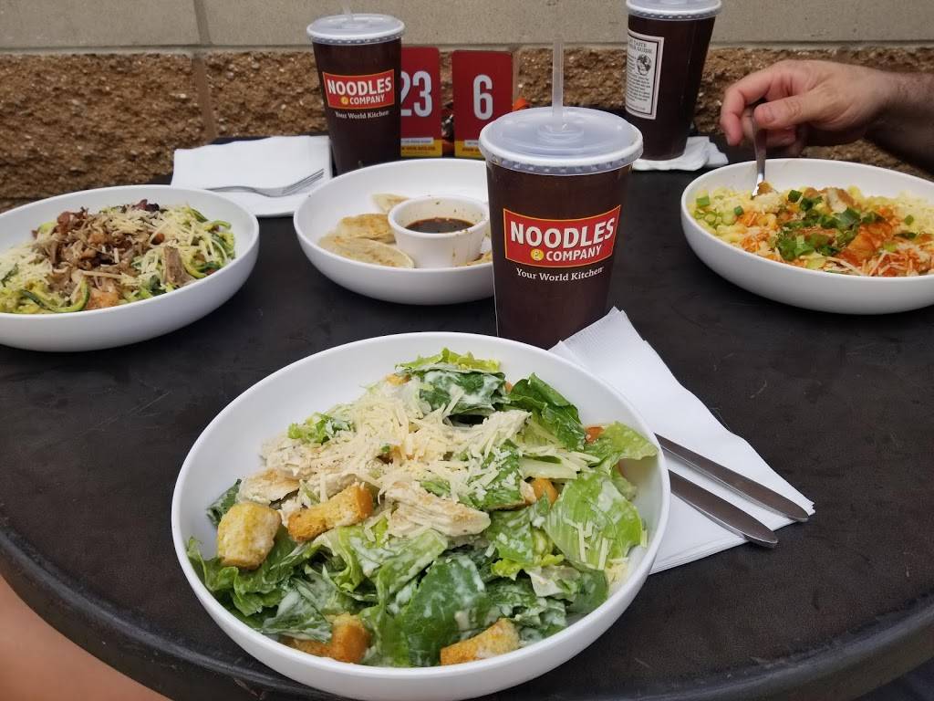 Noodles and Company | restaurant | 5363 W Main St, Kalamazoo, MI 49009, USA | 2693824100 OR +1 269-382-4100