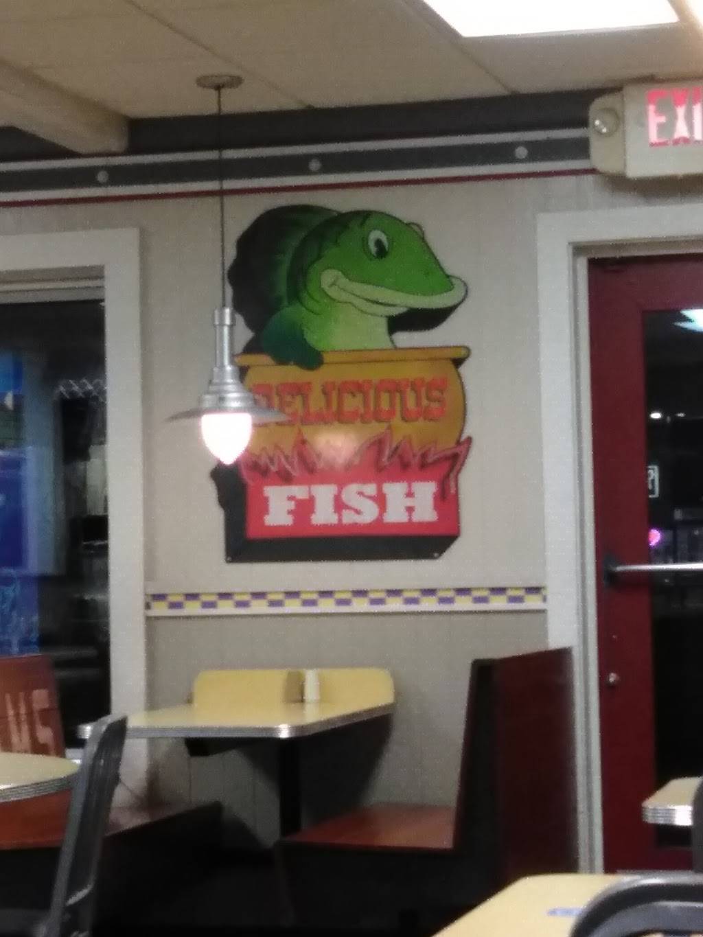 Long John Silvers | restaurant | 2090 W 21st St, Wichita, KS 67203, USA | 3168321761 OR +1 316-832-1761