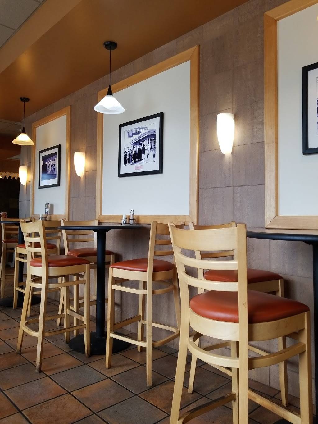 Dairy Queen Grill & Chill | restaurant | 702 S Church St, Wentzville, MO 63385, USA | 6363279000 OR +1 636-327-9000