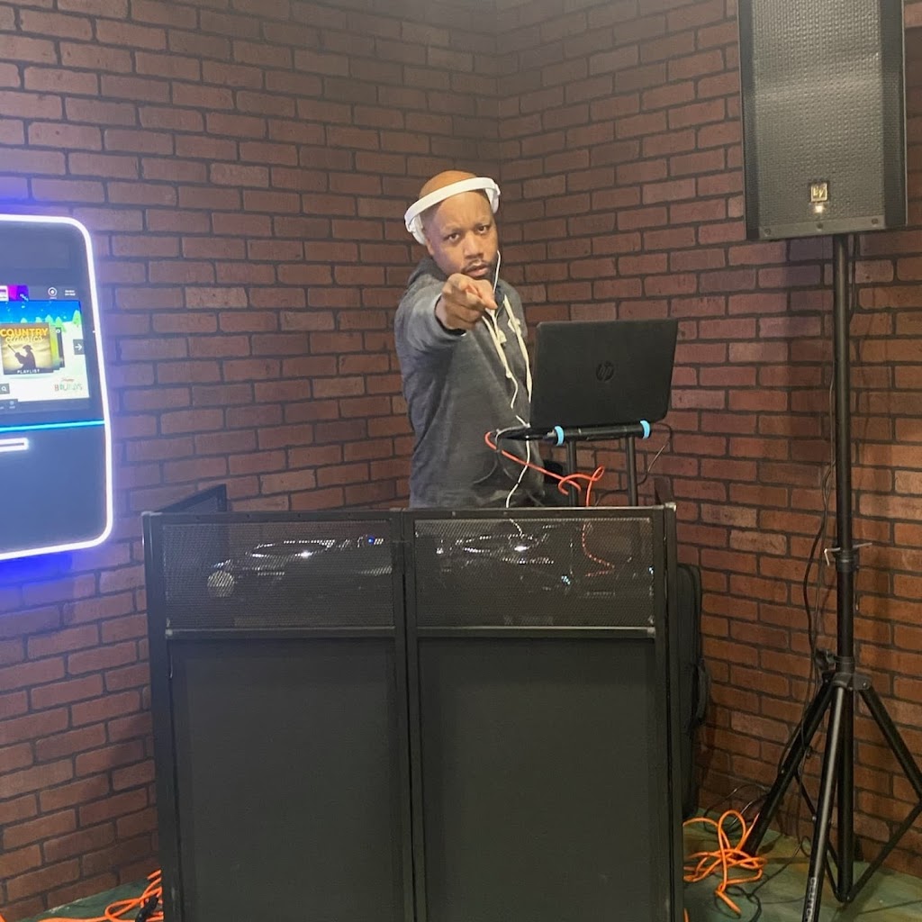 GGSpot Bar and Grill | restaurant | 9600 S Pulaski Rd, Oak Lawn, IL 60453, USA | 7086349927 OR +1 708-634-9927