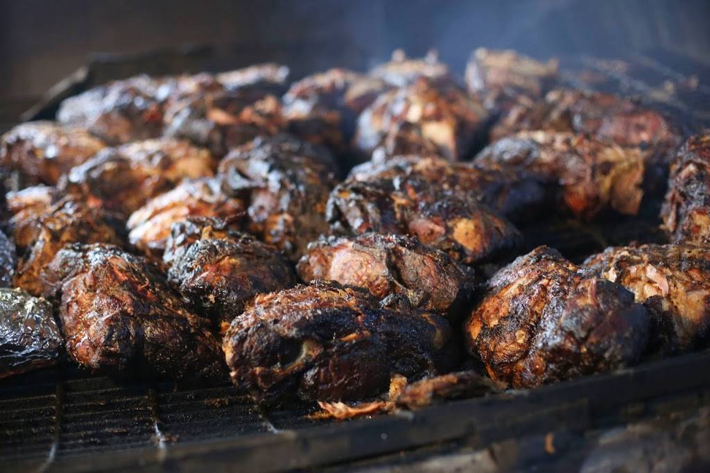 Vandys Bar-B-Q (Mall) | restaurant | 718 Northside Dr E #35, Statesboro, GA 30458, USA | 9127643033 OR +1 912-764-3033