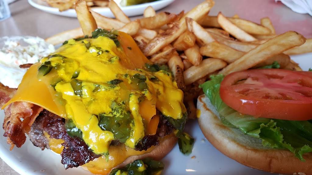 Omega Family Restaurant | restaurant | 685 Fischer-Hallman Rd, Kitchener, ON N2E 4E9, Canada | 5197452500 OR +1 519-745-2500