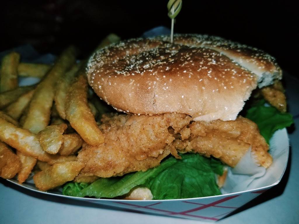 Pier 88 | restaurant | 2040 Coliseum Dr #9, Hampton, VA 23666, USA | 7572245288 OR +1 757-224-5288