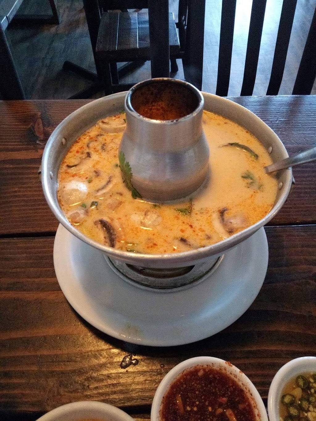 Pattaya Bay | restaurant | 1727 N Vermont Ave #105, Los Angeles, CA 90027, USA | 3236660880 OR +1 323-666-0880