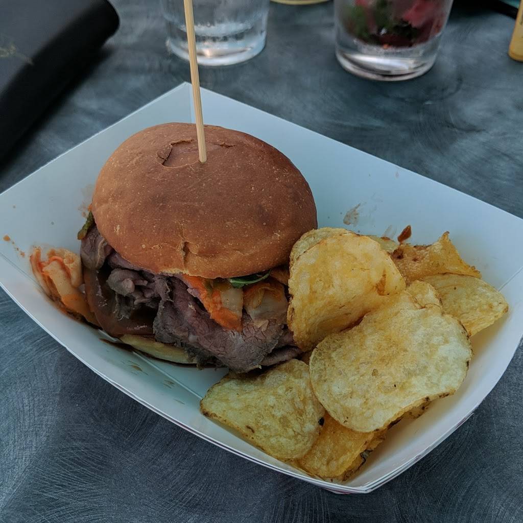 Pier 22 | restaurant | 2213 Middle St building c suite 2, Sullivans Island, SC 29482, USA | 8436373060 OR +1 843-637-3060