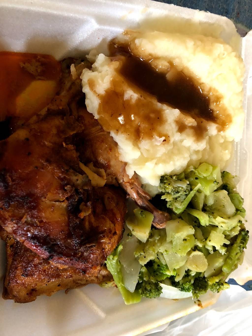 Motor City Soul Food | restaurant | 12700 W Seven Mile Rd, Detroit, MI 48235, USA | 3138637685 OR +1 313-863-7685