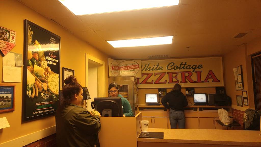 White Cottage Pizzeria | restaurant | army trail and, County Farm Rd, Hanover Park, IL 60188, USA | 6306825300 OR +1 630-682-5300