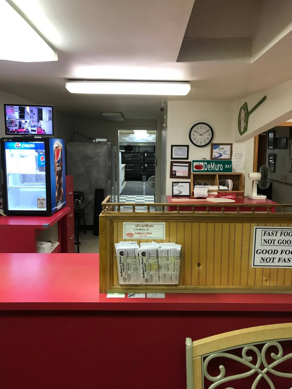 De Muros Pizza | meal takeaway | 10 William St, Pittston, PA 18640, USA | 5706550458 OR +1 570-655-0458