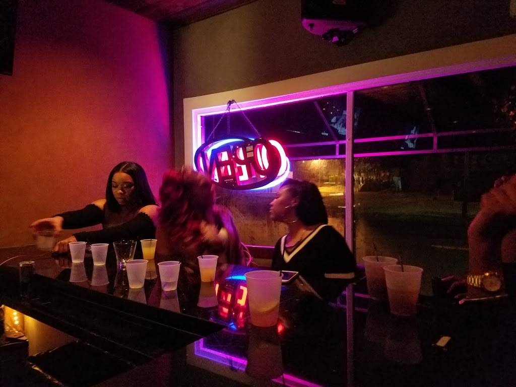 Politics Kitchen & Lounge | restaurant | 5120 Warrensville Center Rd, Maple Heights, OH 44137, USA | 2165107988 OR +1 216-510-7988