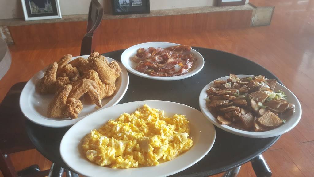 Le Petit Dejeuner | restaurant | 6470 E Jefferson Ave, Detroit, MI 48207, USA | 3137250257 OR +1 313-725-0257