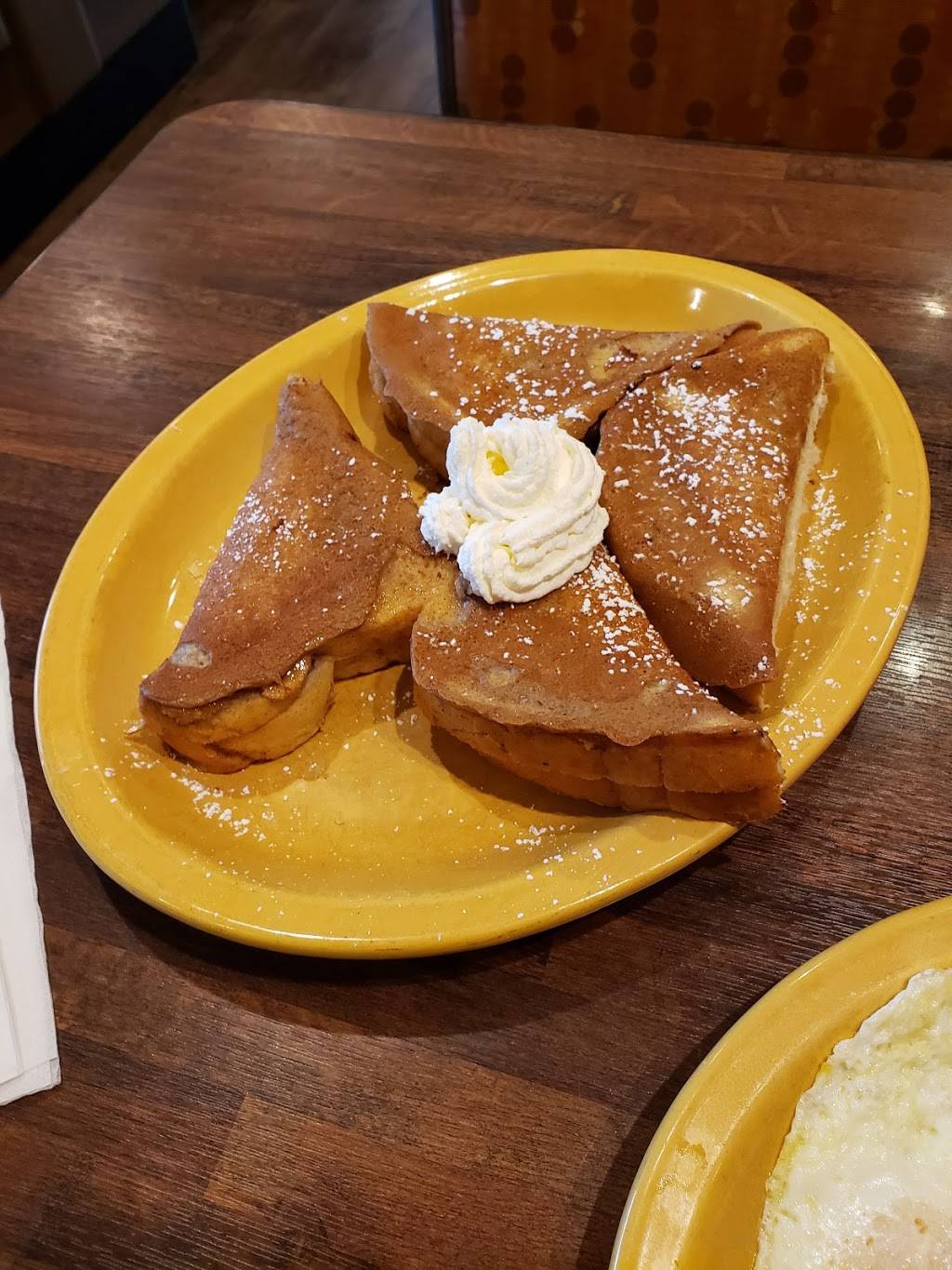 Scramblers | restaurant | 16726 Pearl Rd, Strongsville, OH 44136, USA | 4402384143 OR +1 440-238-4143