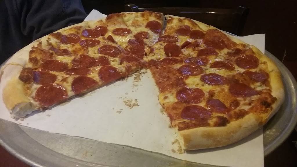 Justines Pizza | meal delivery | 241 S Elm Ave, Eaton, CO 80615, USA | 9704541300 OR +1 970-454-1300