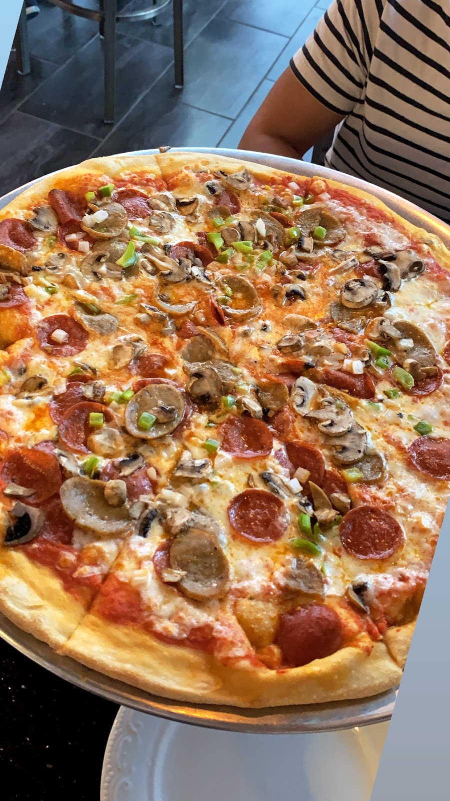 Carmines Pizza Kitchen | restaurant | 1395 Raiders Way Suite 160, Henderson, NV 89052, USA | 7022608777 OR +1 702-260-8777