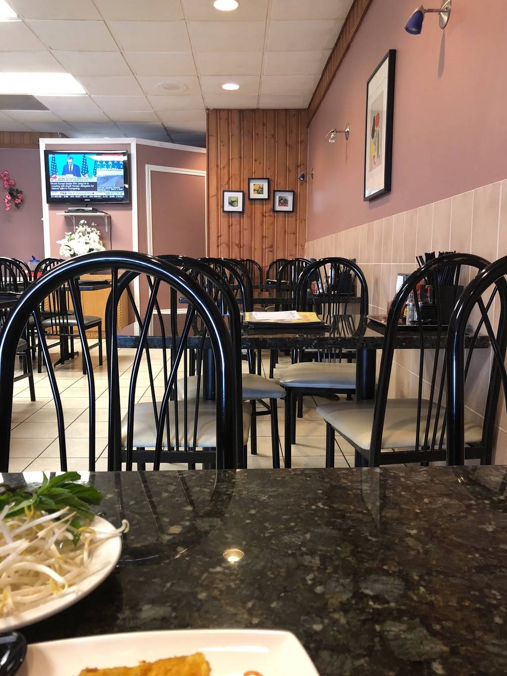 Pho Huong Trang | restaurant | 3366 Keele St, North York, ON M3M 2Y9, Canada | 4166381480 OR +1 416-638-1480