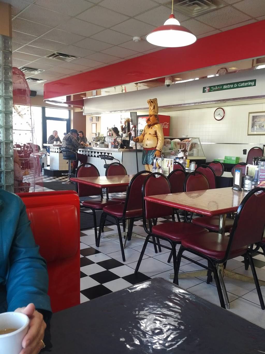 Julias Bistro and Catering | restaurant | 217 Niagara St, Dunnville, ON N1A 2A9, Canada | 9052292929 OR +1 905-229-2929