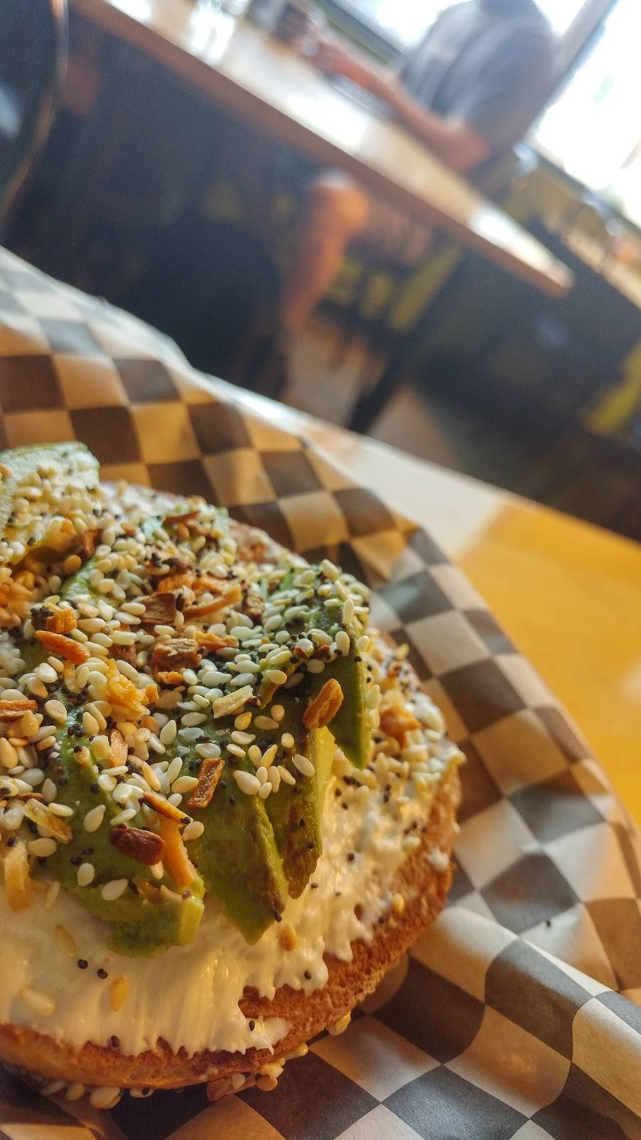 Freshies Bagels and Juice | bakery | 13 Oak St, Hood River, OR 97031, USA | 5413862123 OR +1 541-386-2123