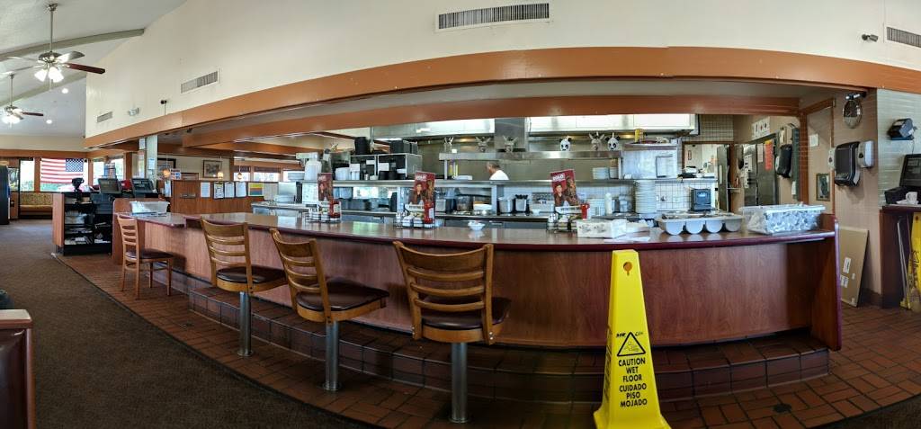 Dennys | restaurant | 2980 Travis Blvd, Fairfield, CA 94534, USA | 7074250303 OR +1 707-425-0303
