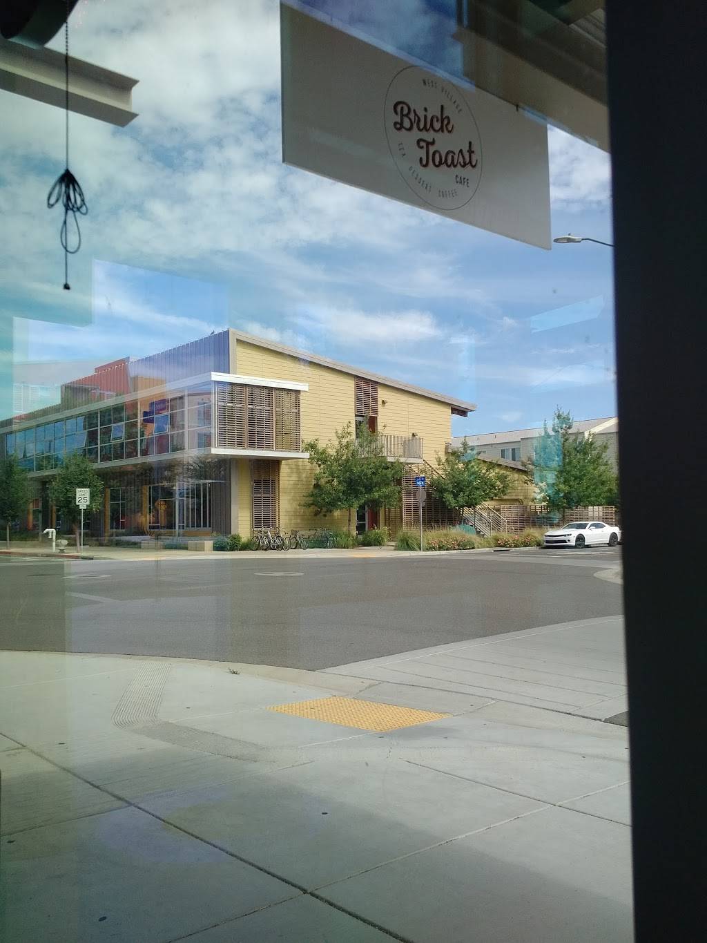 Brick Toast Cafe | restaurant | 201 Sage St B, Davis, CA 95616, USA | 5302315550 OR +1 530-231-5550