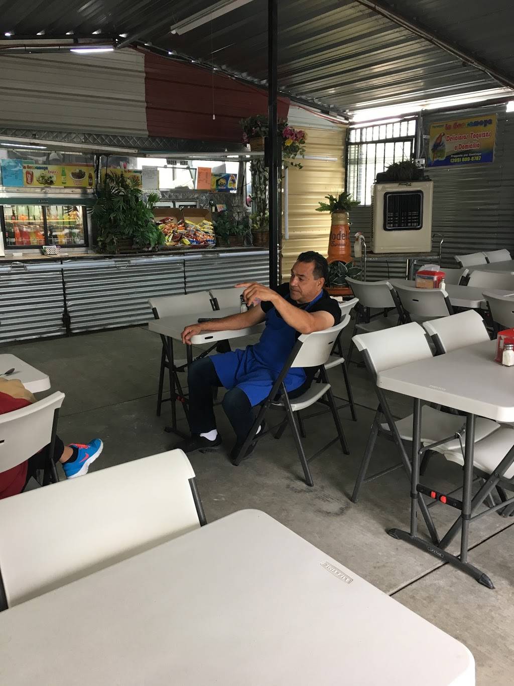 La guacamaya taco truck | restaurant | 1024 Crows Landing Rd, Modesto, CA 95351, USA | 2098098787 OR +1 209-809-8787