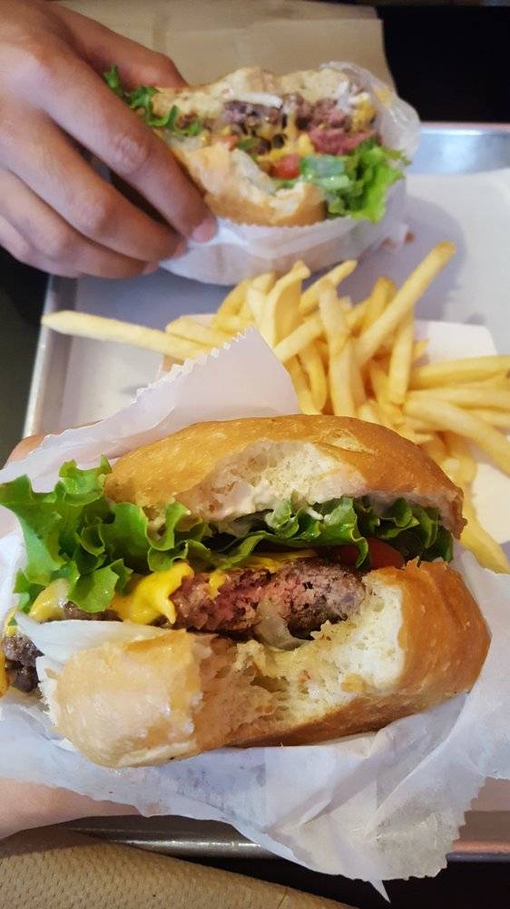 Trueburger | restaurant | 146 Grand Ave, Oakland, CA 94612, USA | 5102085678 OR +1 510-208-5678