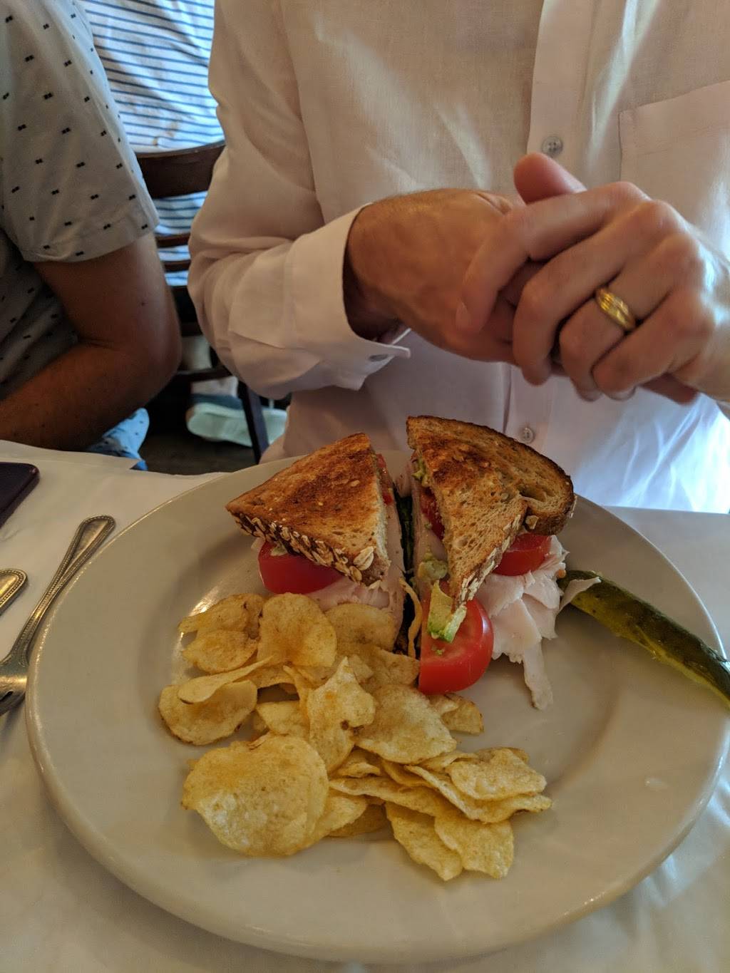 Angelina Ristorante | restaurant | 3561 N Broadway, Chicago, IL 60657, USA | 7739355933 OR +1 773-935-5933