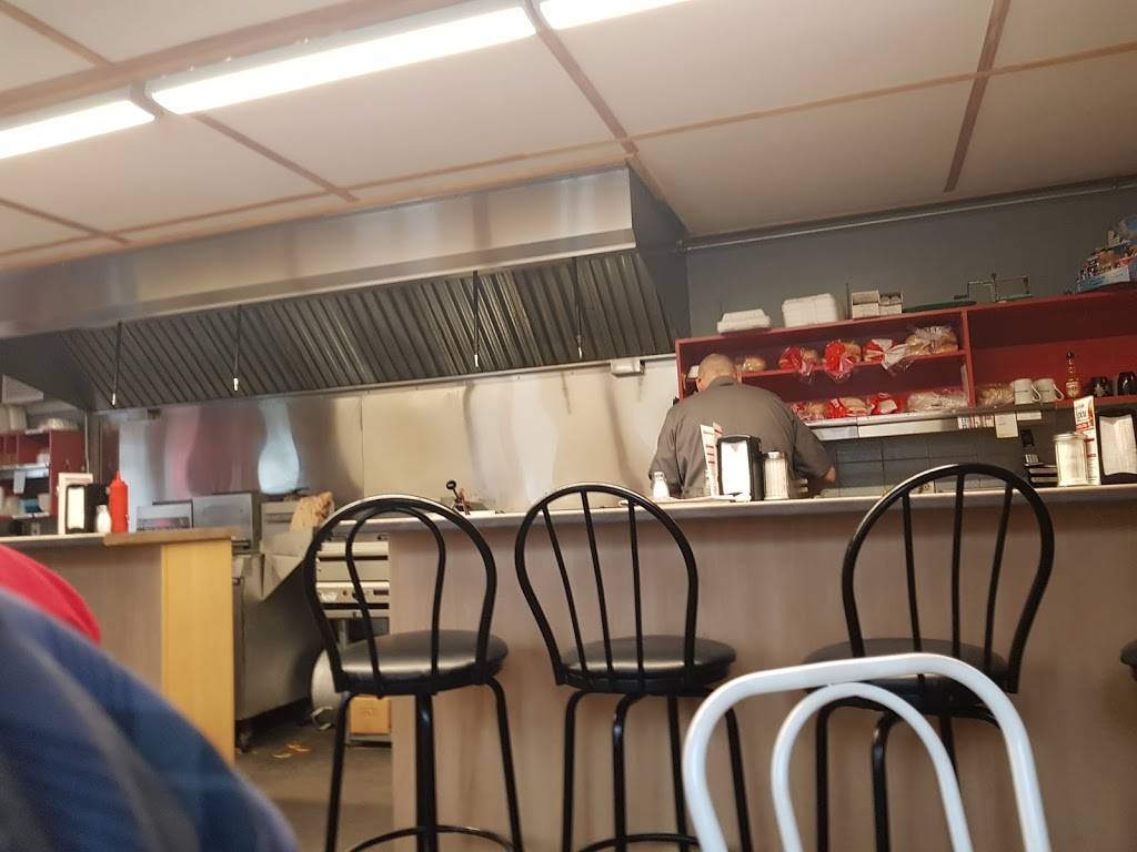 Casse-Croute Lepine | restaurant | 372 Rue Chasles, Mont-Laurier, QC J9L 2T8, Canada | 8196233700 OR +1 819-623-3700