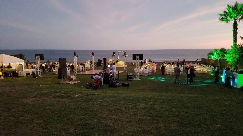 Jardín Social Las Dalias | restaurant | Carr. Libre Tijuana-Rosarito 36, 22710 Rosarito, B.C., Mexico | 016611110193 OR +52 661 111 0193