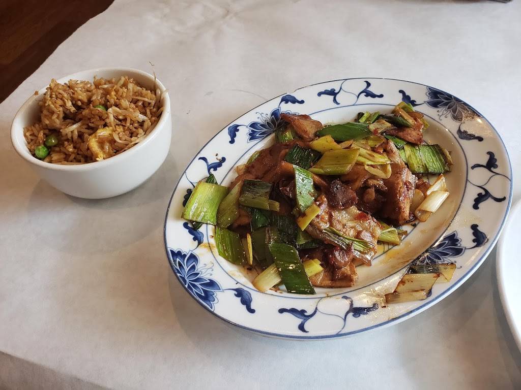 Yus Bistro | restaurant | 658 IL-59, Naperville, IL 60540, USA | 6308486998 OR +1 630-848-6998