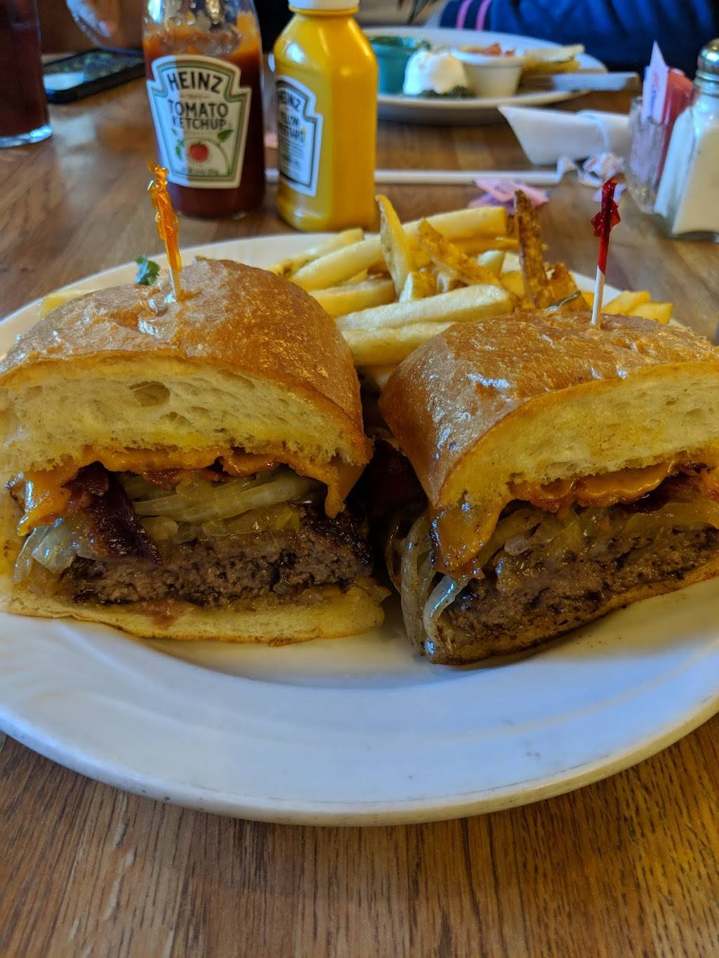 Tonys Restaurant | restaurant | 909 Merchant St, Vacaville, CA 95688, USA | 7074474600 OR +1 707-447-4600