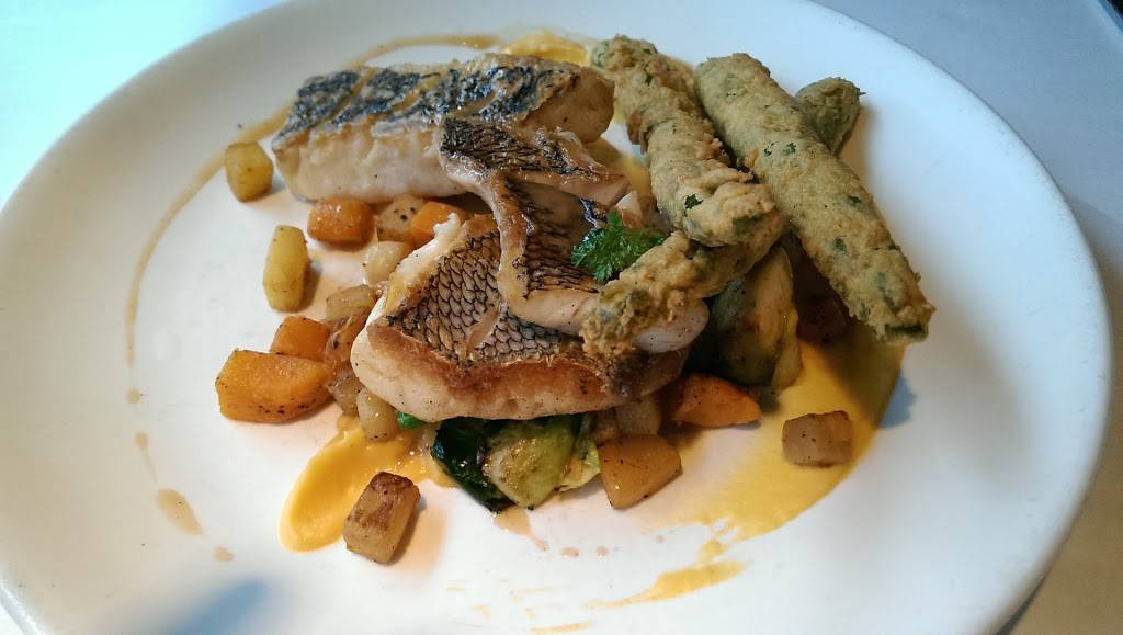 Fish Restaurant & Wine Bar | restaurant | 29 S Bolton St, Marlborough, MA 01752, USA | 5084603474 OR +1 508-460-3474