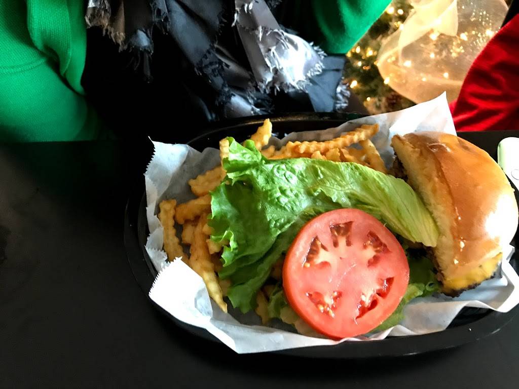 Brandons Pub & Grille | restaurant | 3008 7th Ave, Rock Island, IL 61201, USA | 3092837628 OR +1 309-283-7628