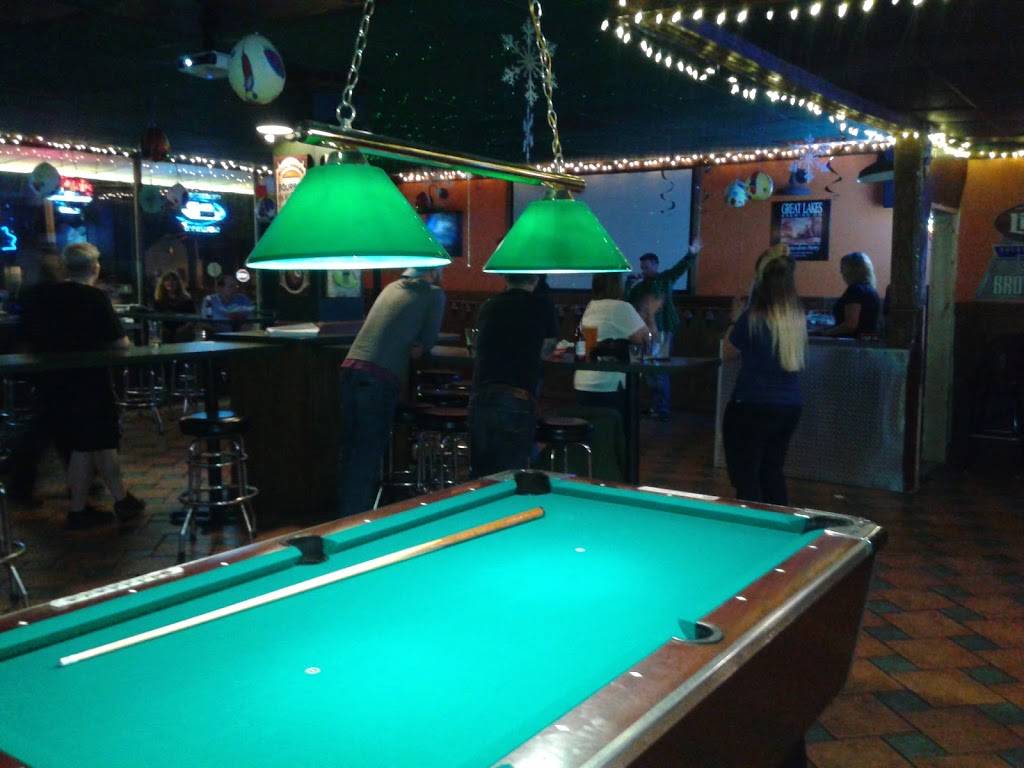 Clubhouse Sports Bar & Grill | restaurant | 2970 6th St #5, Cuyahoga Falls, OH 44221, USA | 3309283837 OR +1 330-928-3837