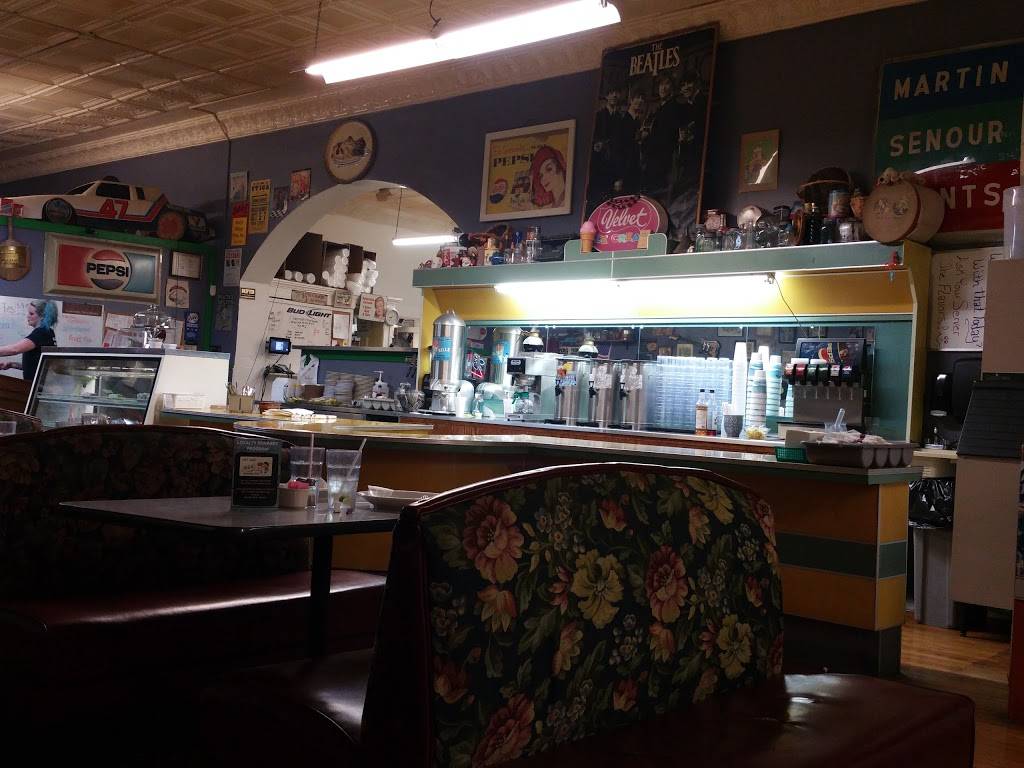 Nicks Village Pizza | restaurant | 62 S Main St, Utica, OH 43080, USA | 7408924468 OR +1 740-892-4468