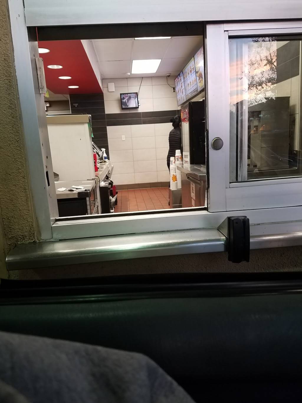 Carls Jr | restaurant | 3880 Grand Ave, Chino, CA 91710, USA | 9095915393 OR +1 909-591-5393