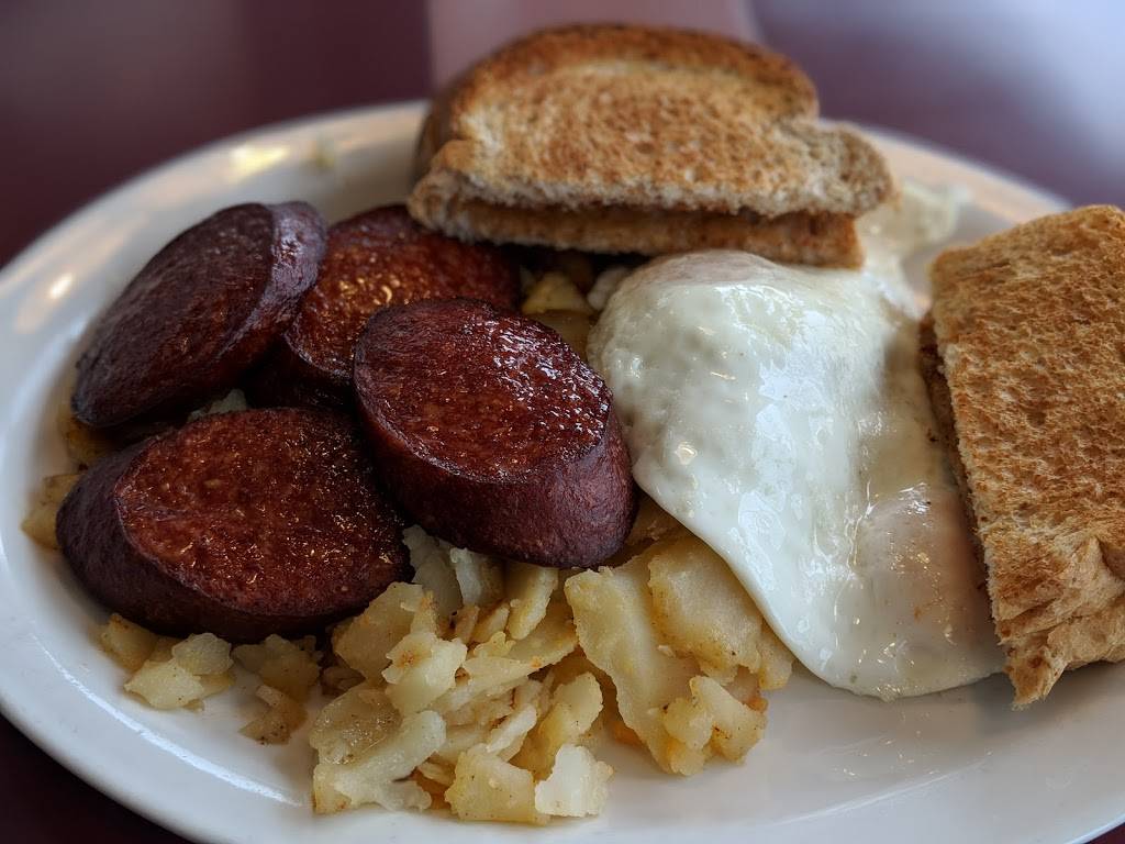 Slices Family Restaurant | restaurant | 300 King St W, Kitchener, ON N2G 1B7, Canada | 5195763760 OR +1 519-576-3760