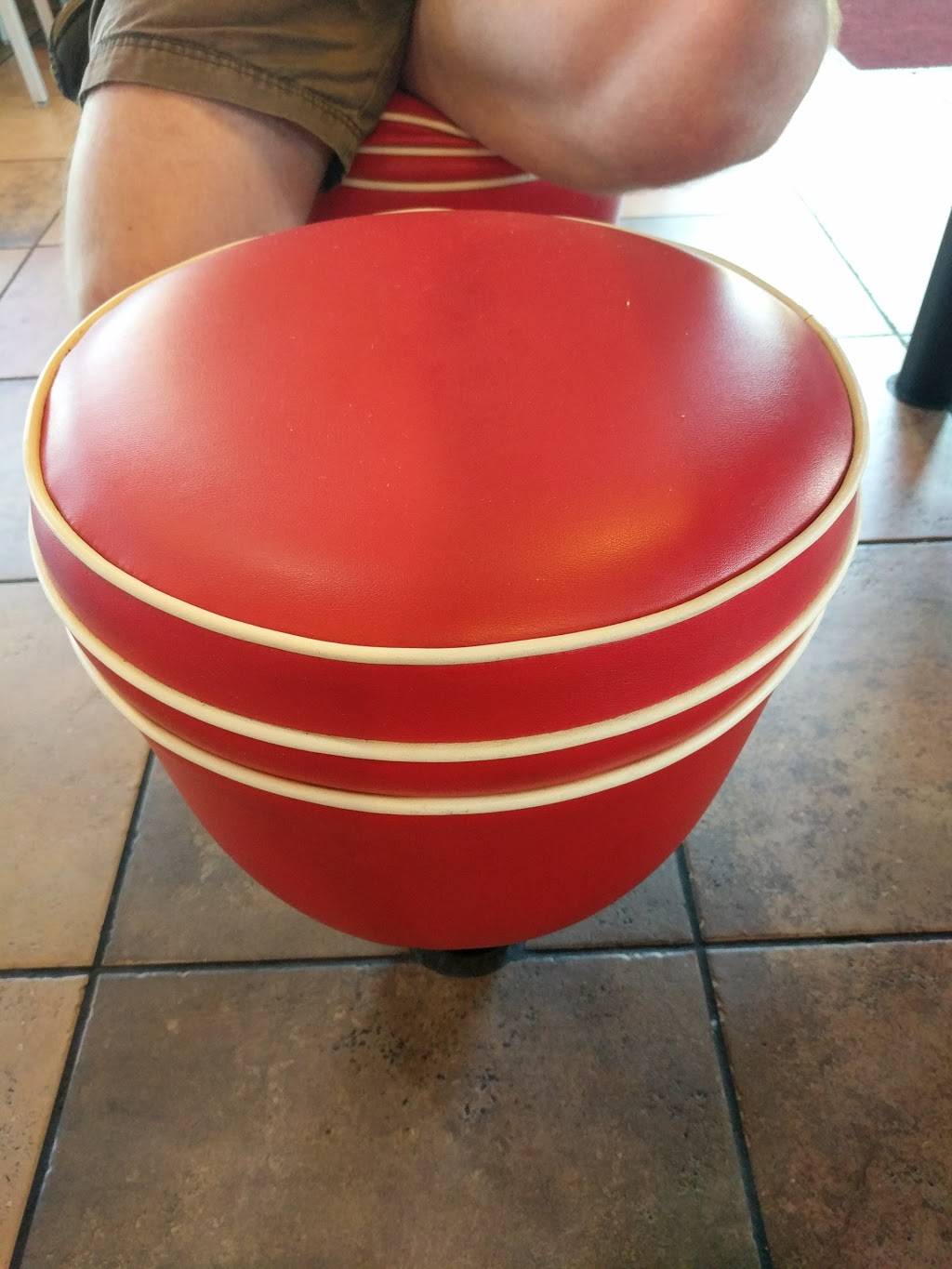 A&W Restaurant | restaurant | 1101 SW 1st Ave, Canby, OR 97013, USA | 5032666171 OR +1 503-266-6171