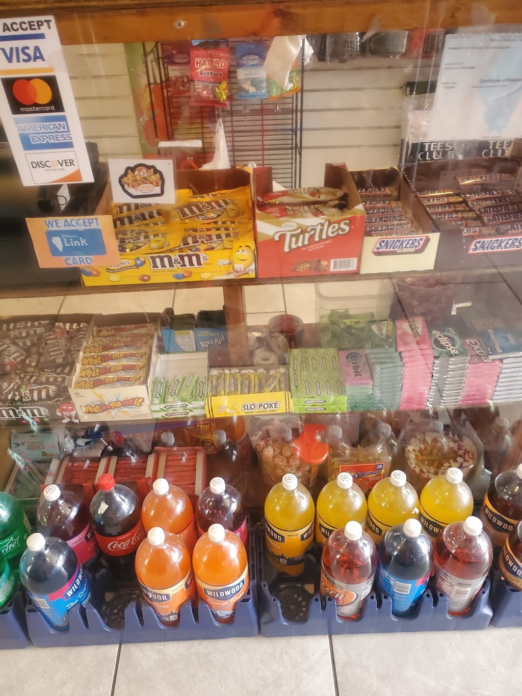 Penningtons Food and Snacks Galore | restaurant | 410 E 79th St, Chicago, IL 60619, USA | 7736754070 OR +1 773-675-4070