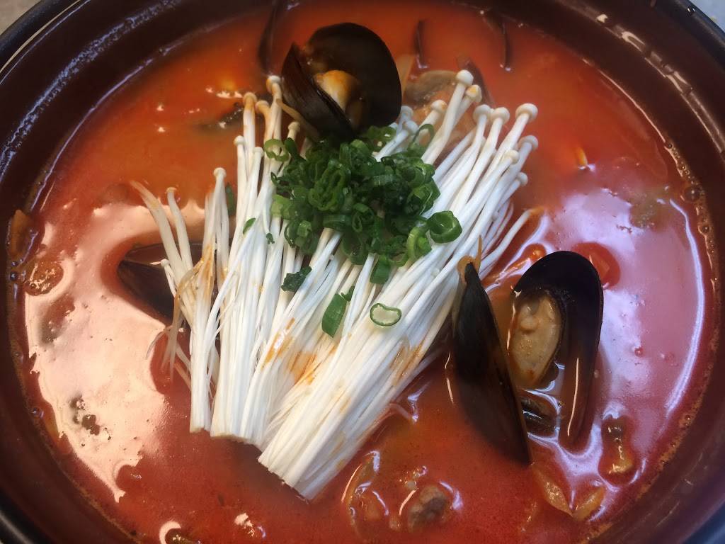 Zu Izakaya Asian Kitchen Bar | restaurant | 2210 N Scottsdale Rd, Tempe, AZ 85281, USA | 4806254372 OR +1 480-625-4372